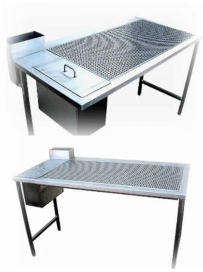 Table-raccordee-a-une-ventilation